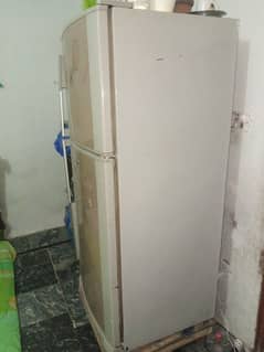 dowlance fridge for sale