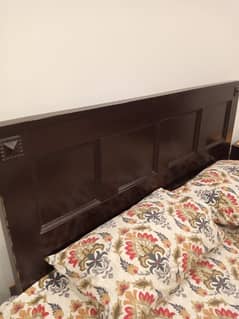 Wooden Neat & clean bed for sale