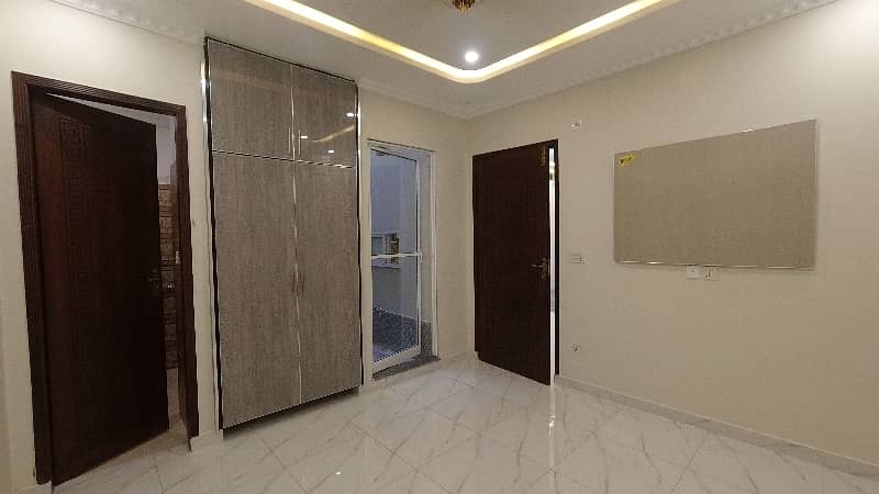 Ideal 3 Marla House Available In Al Hafeez Garden - Phase 5, Lahore 8