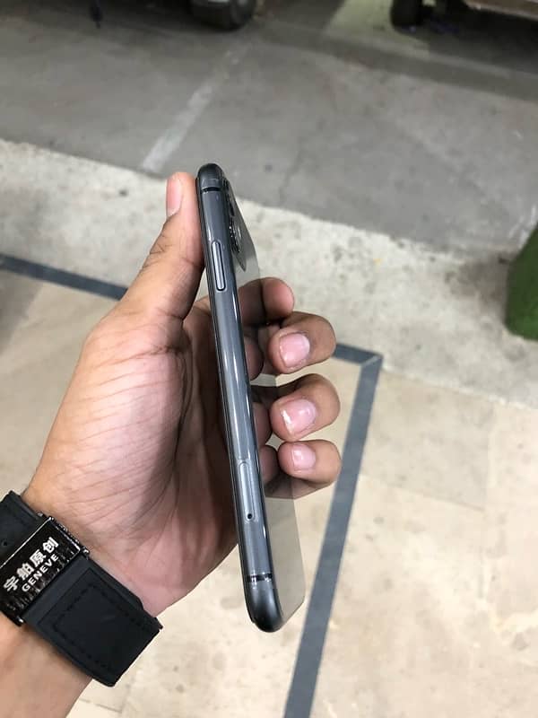 iphone 11 64 GB non pta 2