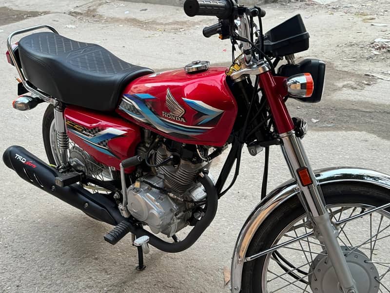 Honda125 Red color all original one handed use 2