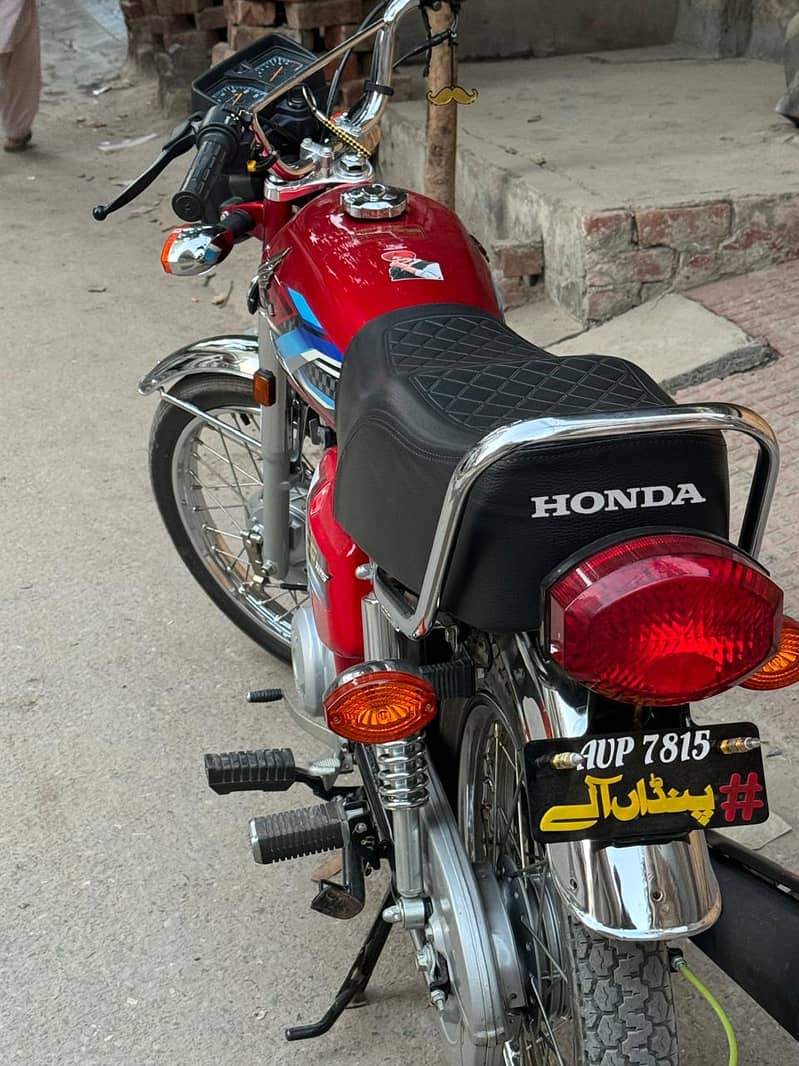 Honda125 Red color all original one handed use 4