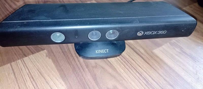 Xbox 360 fat jailbreak with Kinect and controller 3