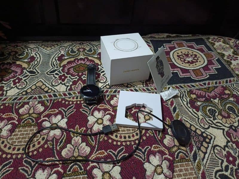 H5 smart watch ultra with full box 10 by 10 condition 1