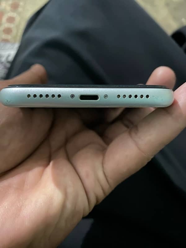 iPhone XR Pta approved 1