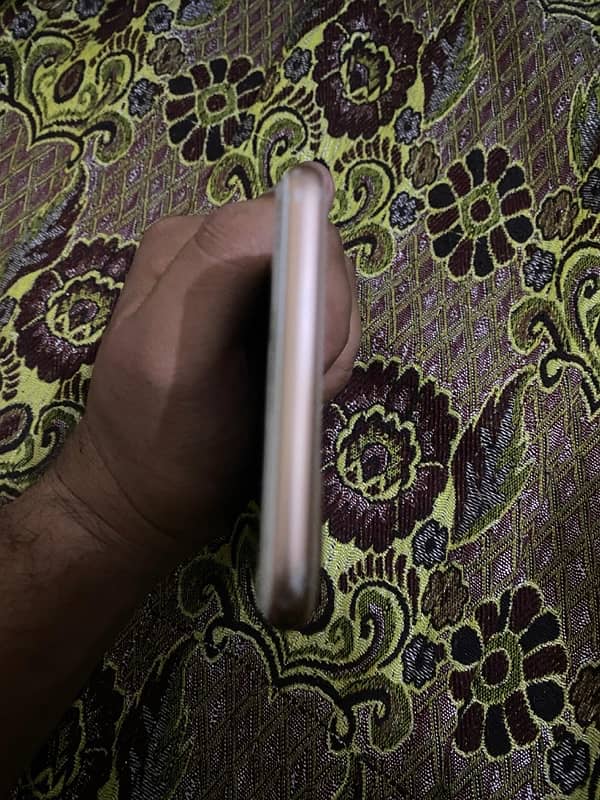 iphone 8 plus non pta 256 GB with hots spot mob itel 4G 3