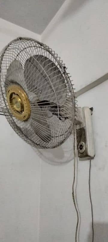 selling my fan 1