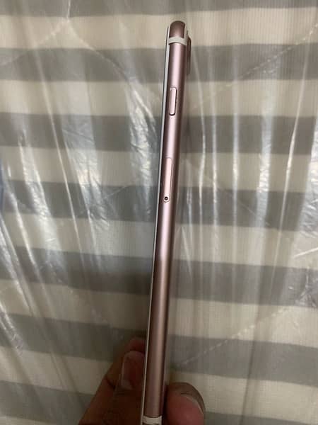 iPhone 7plus gold rose 128 GB PTA approve 2