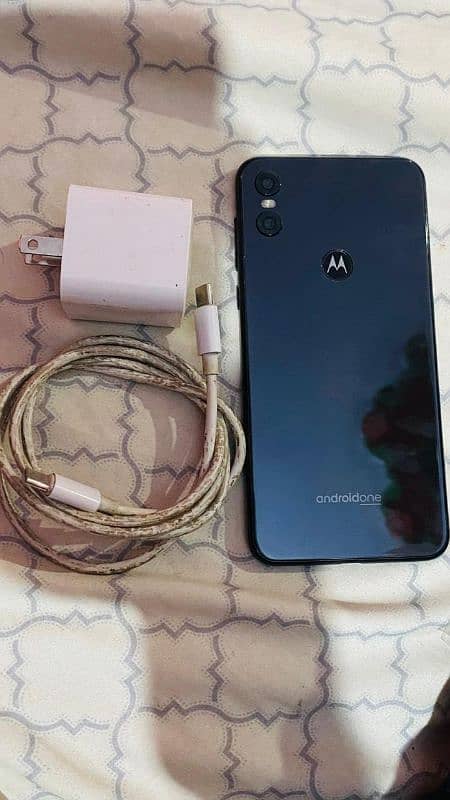 moto P30/Tecno spark 20Go 5