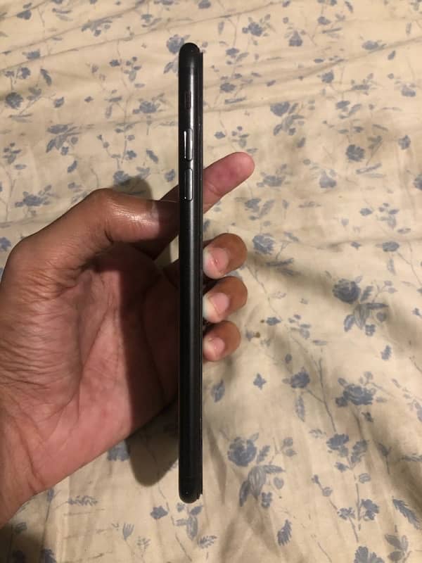 Iphone 7plus 128gb pta approved 2