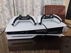 Ps5 Slim with 2 controller 10/10 condition UK version