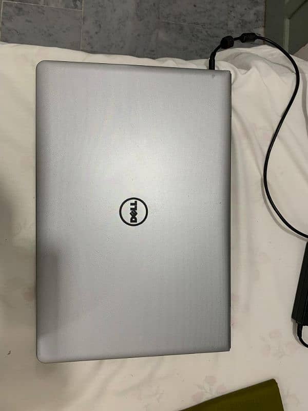 Laptop Dell Inspiron 5759 2