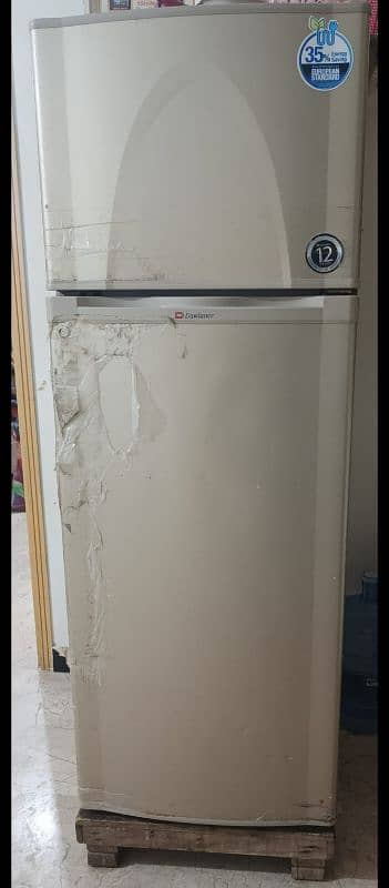 Dawlance full size refrigerator in very good condition 1