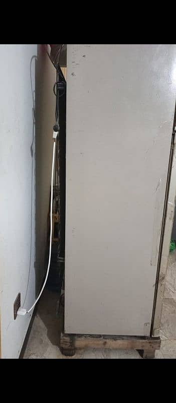 Dawlance full size refrigerator in very good condition 2