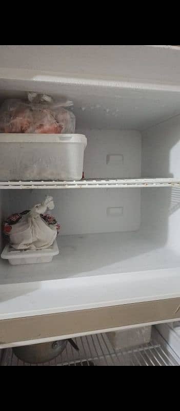 Dawlance full size refrigerator in very good condition 6