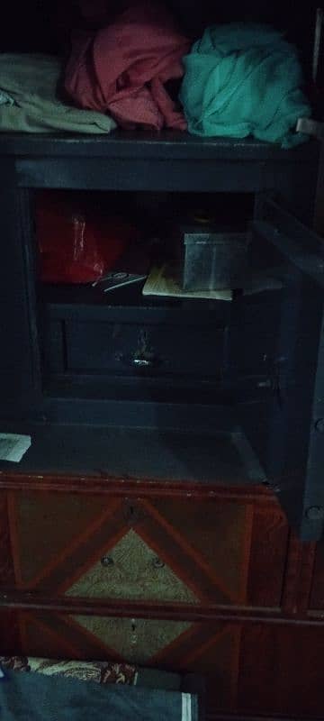 iron safe almari heavy waight 140kg 3