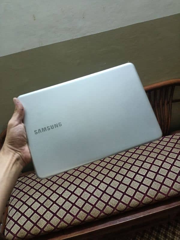 Samsung Notebook np900X3n 2