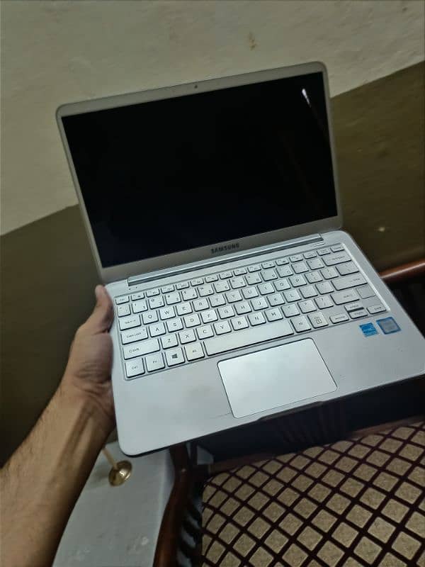 Samsung Notebook np900X3n 4