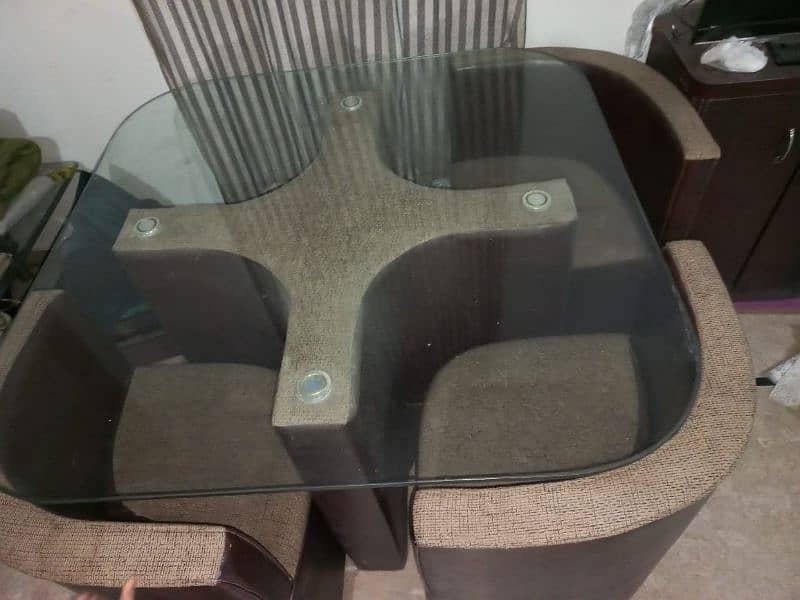 4 seater dining table 2