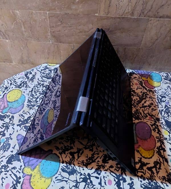 Lenovo yoga i7 7th Gen 360 touchscreen 2