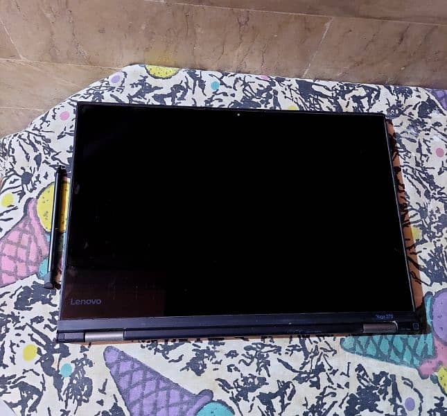 Lenovo yoga i7 7th Gen 360 touchscreen 3