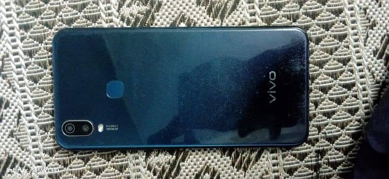 Vivo Y11 3