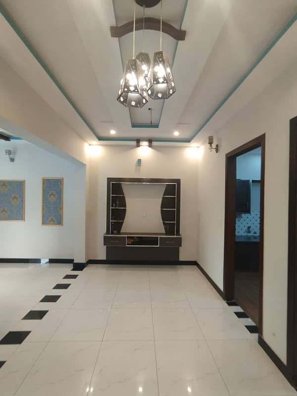 4 MARLA TRIPLE STORY HOUSE FOR SALE IN HIGHCOURT PHASE 2 COLLEGE ROAD LAHORE 3