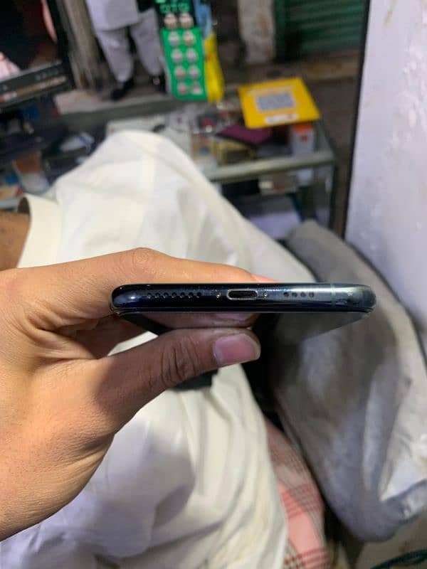 iphone 11 pro max 64GB urgent for sale 3