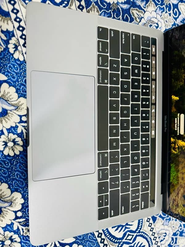 Macbook Pro 2019 CTO ( Brand New Condition ) 3