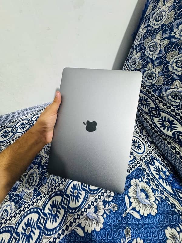 Macbook Pro 2019 CTO ( Brand New Condition ) 8