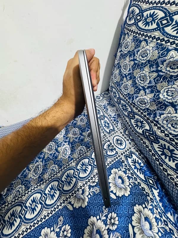 Macbook Pro 2019 CTO ( Brand New Condition ) 9