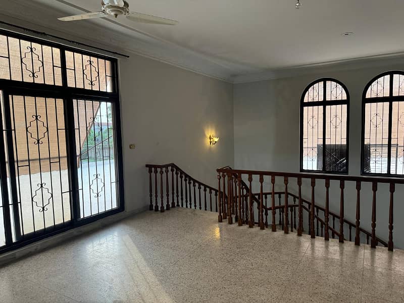 2 Kanal Full Basement Corner House for sale in DHA Phase 3 Block Z 21