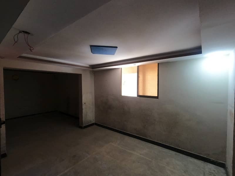 Corner 3000 Square Feet Office In Karachi Is Available For rent 11