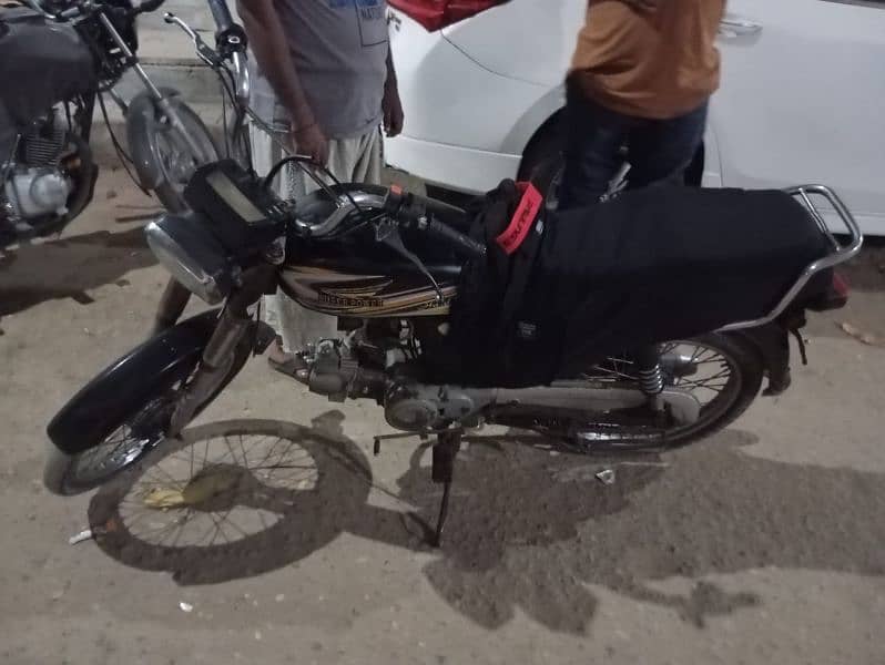 bike main koi kam nhi hai sealed engineer hai original bike hai 6