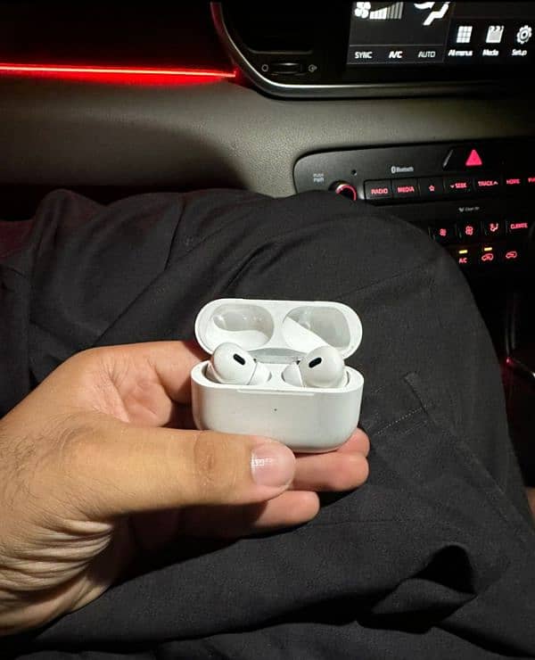 Apple AirPods pro 2 type C 0