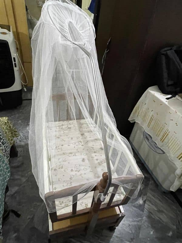 Baby Cot with swing 6