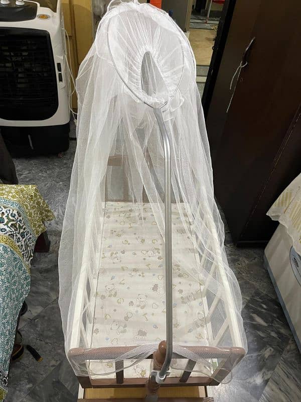 Baby Cot with swing 8