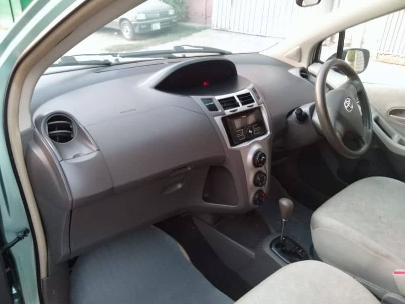 Toyota Vitz 2008 7