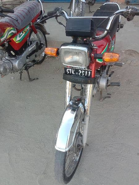 Honda CD 70 model 2017 Sialkot Registration good condition 3