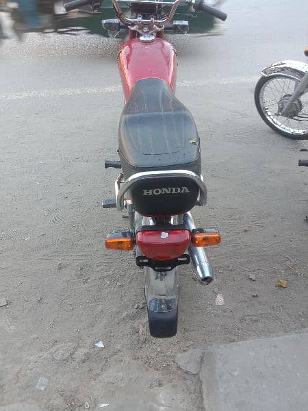 Honda CD 70 model 2017 Sialkot Registration good condition 4