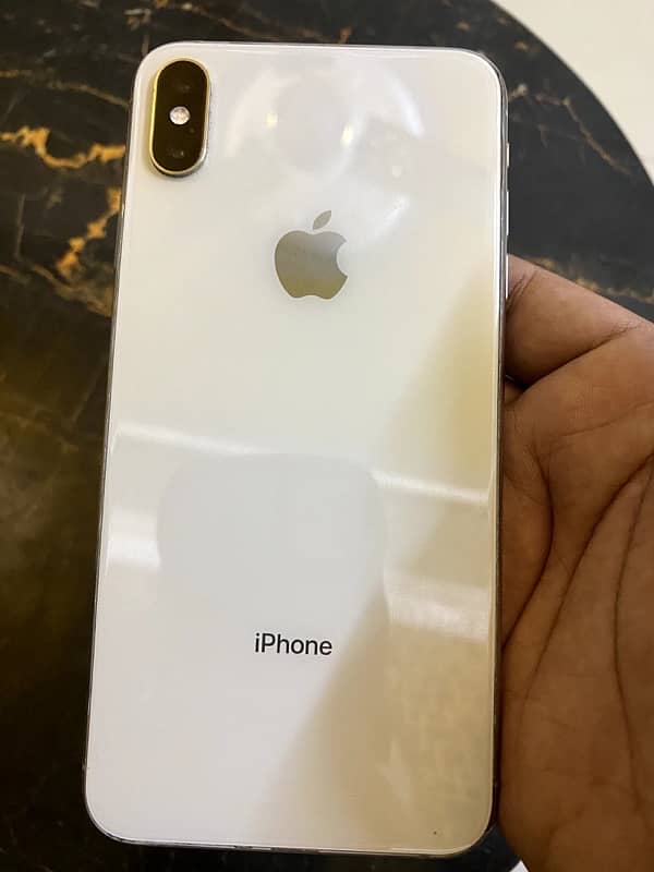 iphone xs max 1