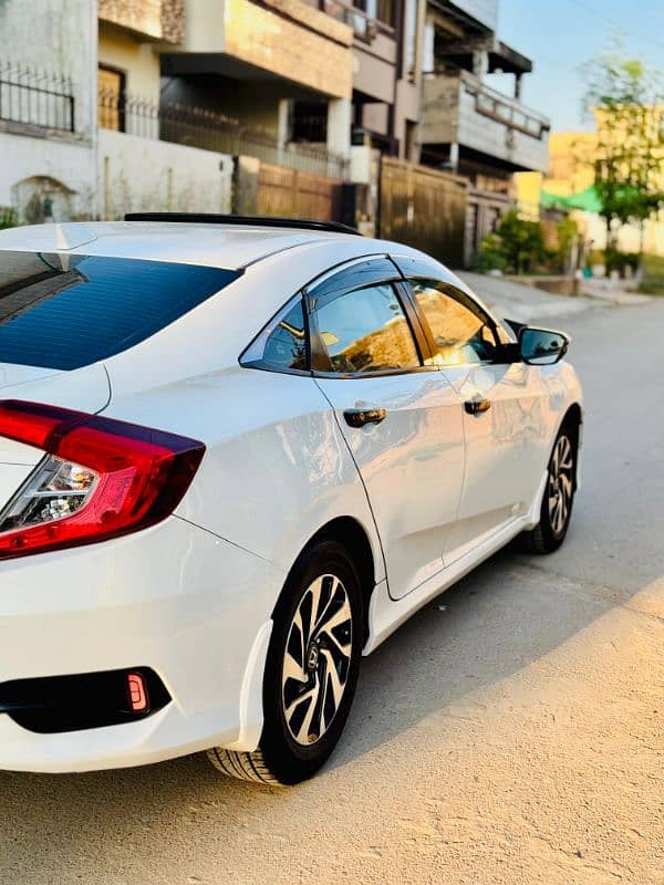 Honda Civic Oriel 2017 4