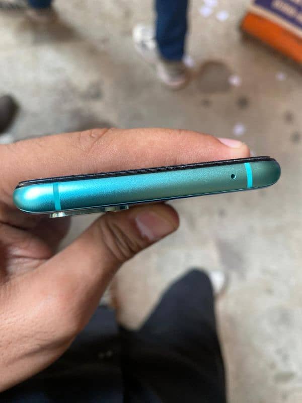 OnePlus 8T 10/10 No scratch 3