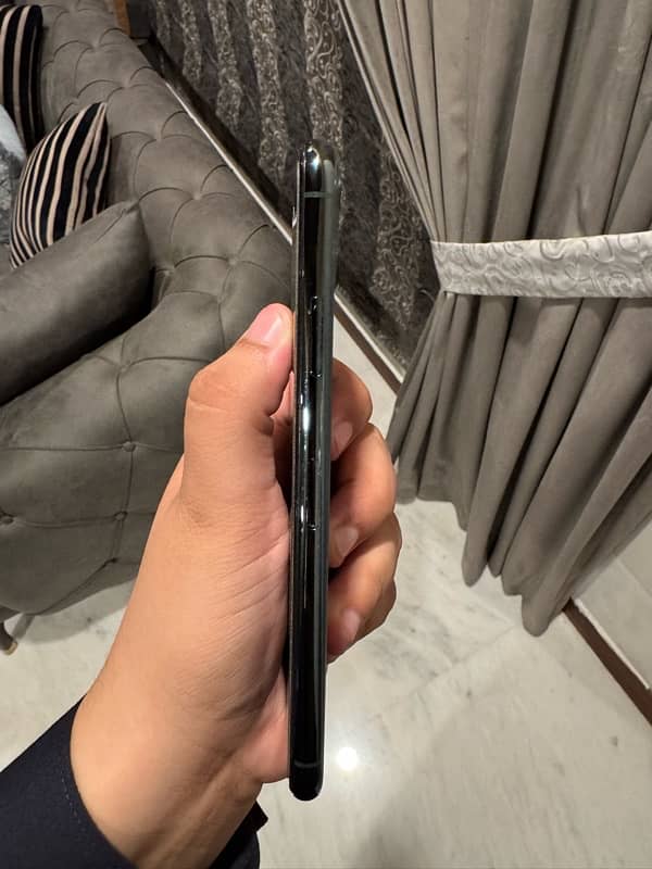 Iphone 11 pro max pta approved 3