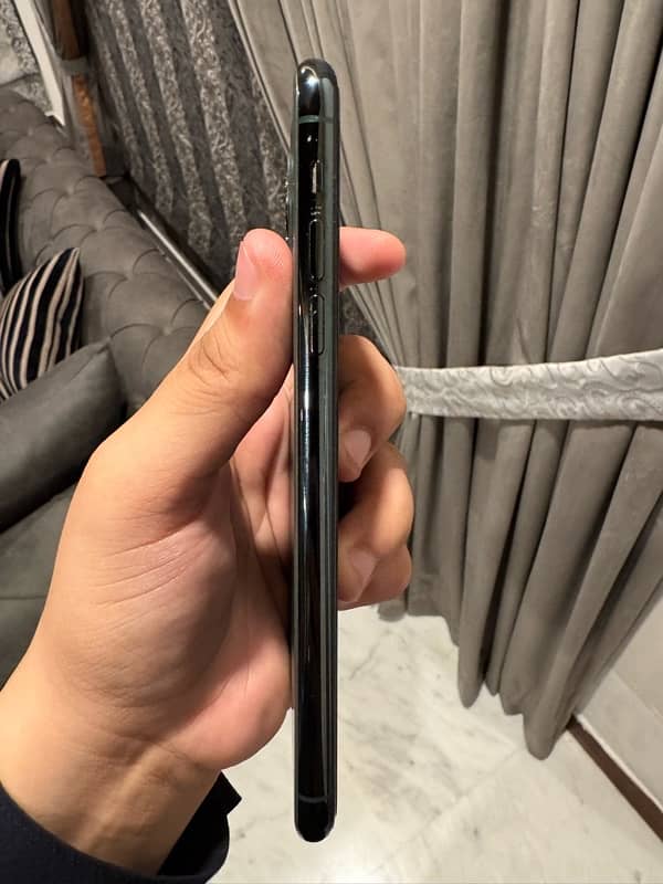 Iphone 11 pro max pta approved 5