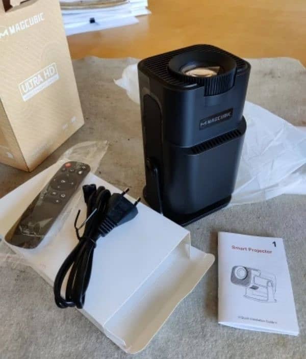 projector  indroid 4k 8k original box pack 13