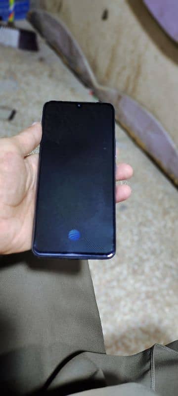 vivo v 21 8/128 with box charger 3