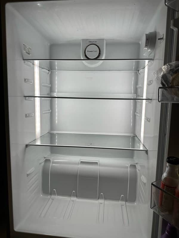 9/10 Dawlance Inverter Fridge (Under Warranty) 3