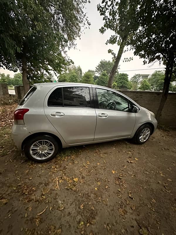 Toyota Vitz 2009 4