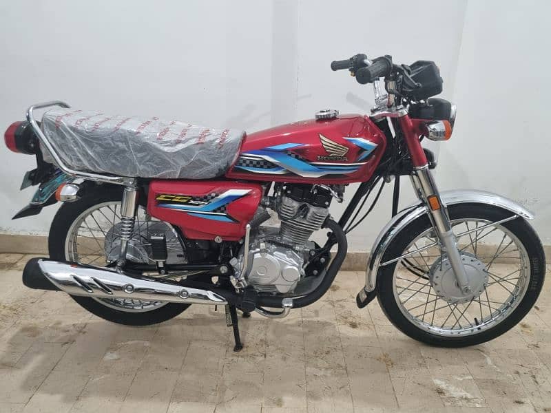 Honda CG-125 1000km use 2024 model registered end of 2023 1